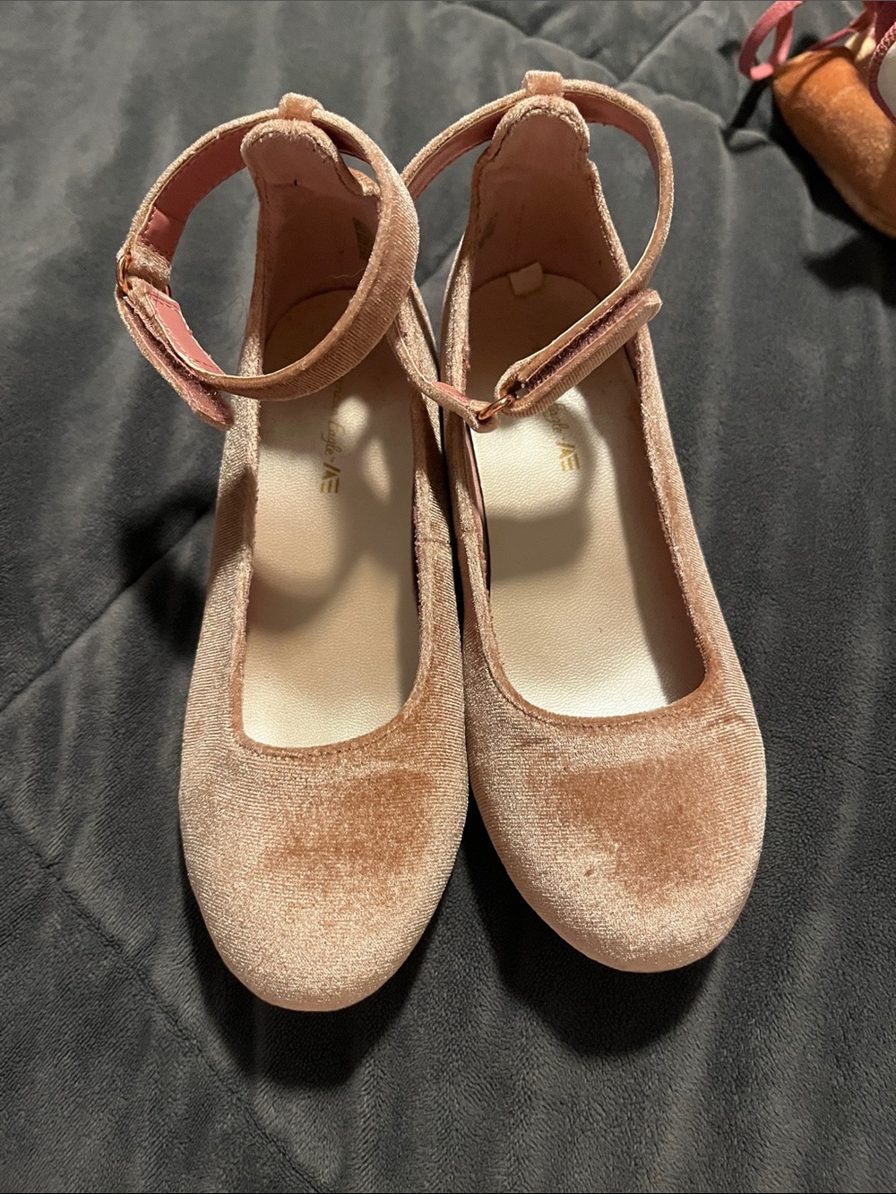 Velvet Ankle-Strap Pumps in Blush Pink - girls